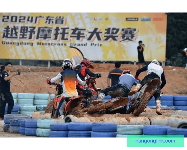 摩托车大奖赛2026赛季赛程公布 新兴车队迎来挑战与机遇 摩托车大奖赛2026赛季赛程公布 新兴车队迎来挑战与机遇